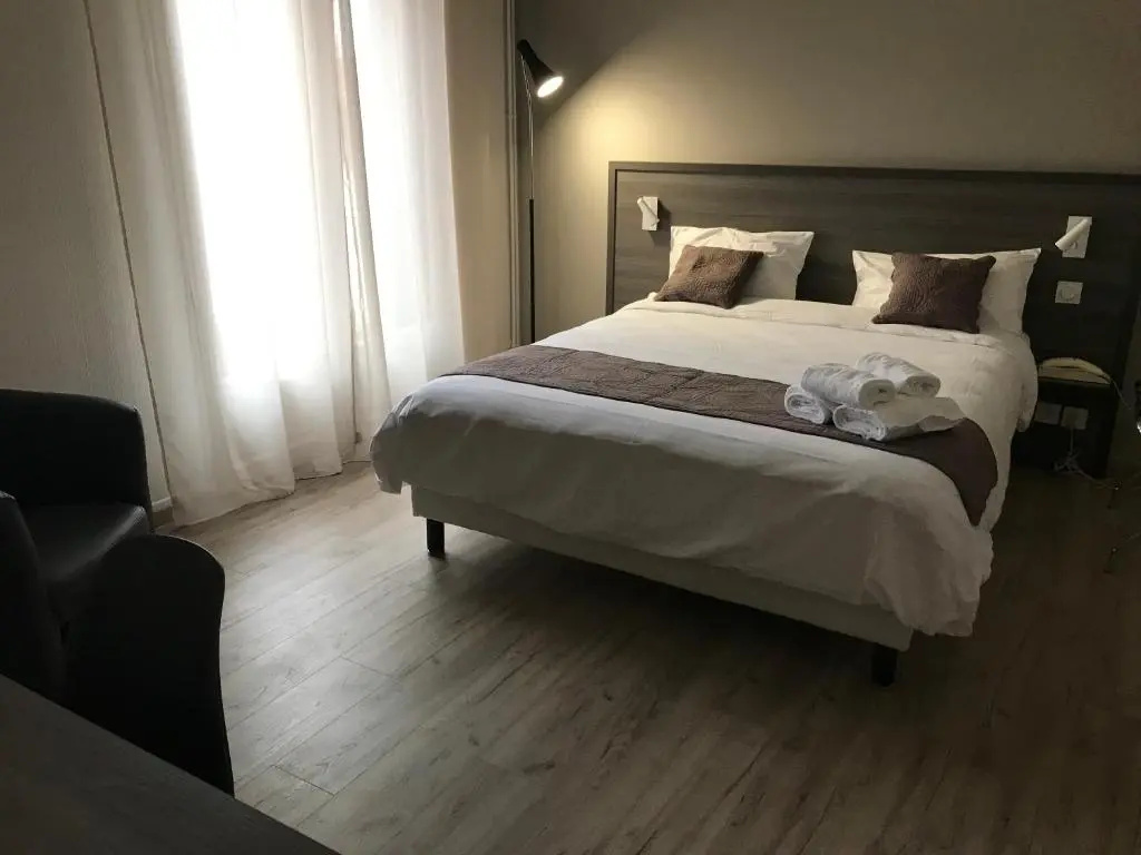 Standard Double room (full double bed)