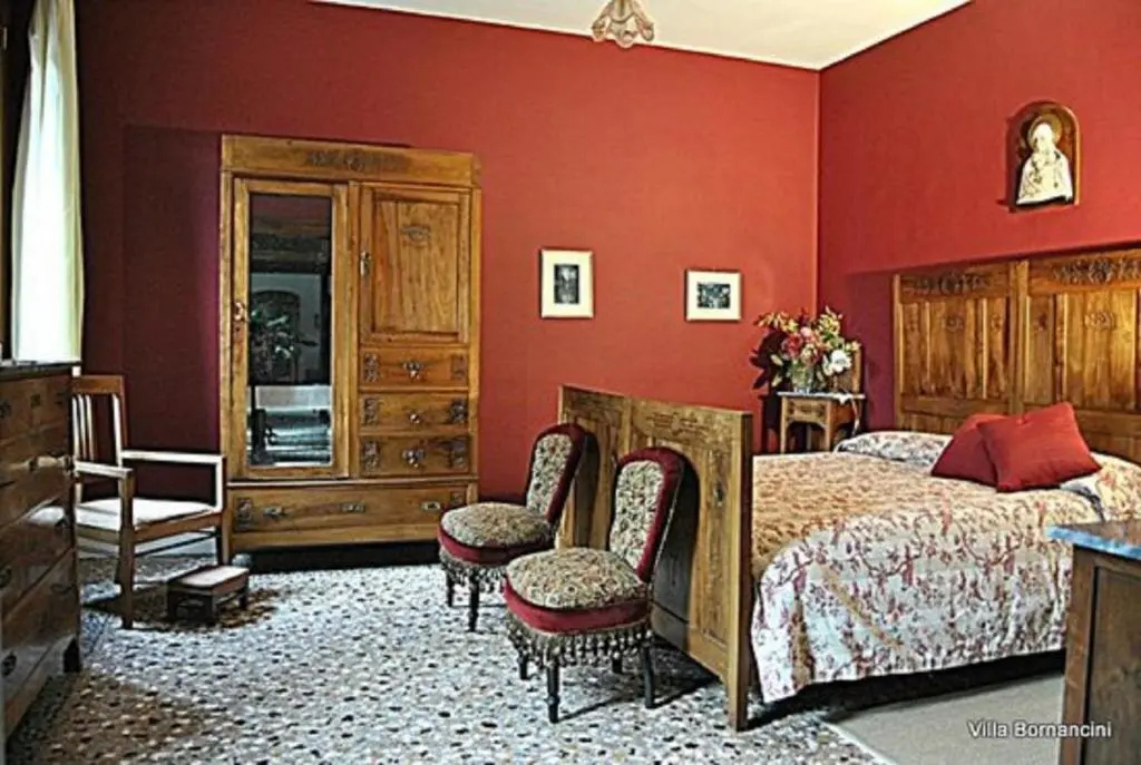 Standard Double room (full double bed)