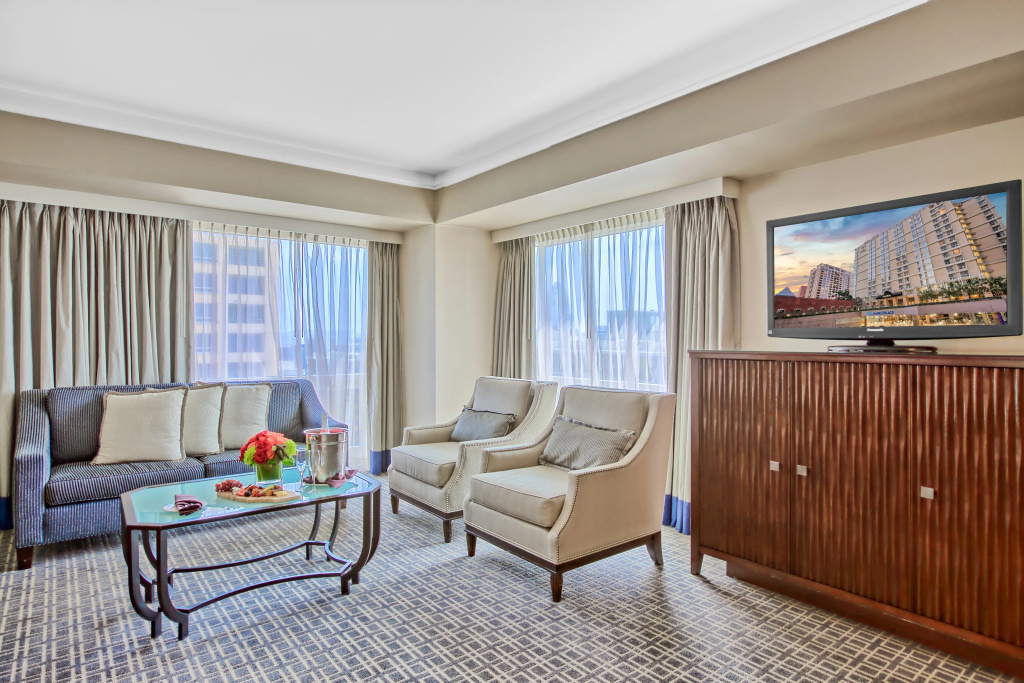 Omni Los Angeles Hotel at California Plaza - Général