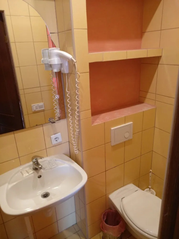 Comfort room