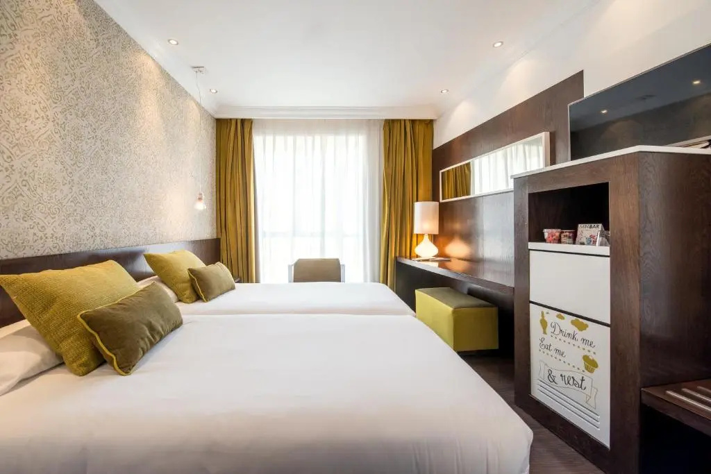 Deluxe Double room (full double bed)