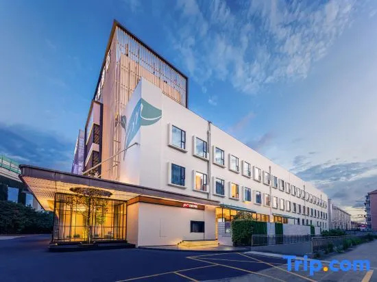 JIANGUO FM BLEISURE Hotel (Shanghai Hongqiao Airport National Exhibition and Convention Center)