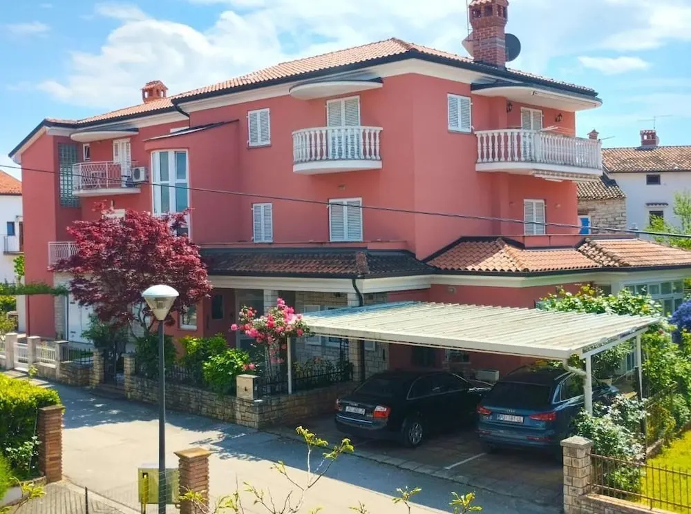 Charming Apartment in Umag With Balcony