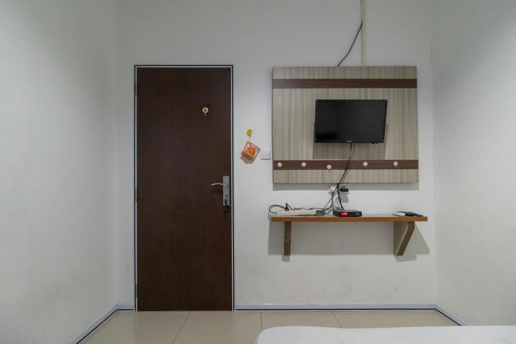 KoolKost near Diamond City Mall Batam (Minimum Stay 6 Nights)