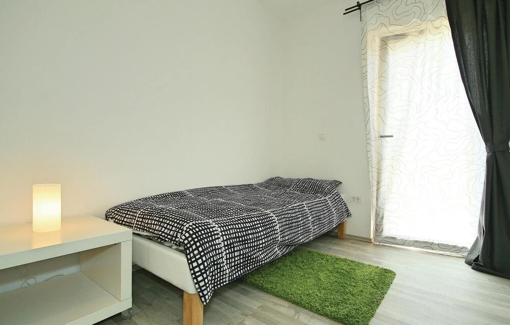 Stunning Home in Umag With Wifi and 2 Bedrooms