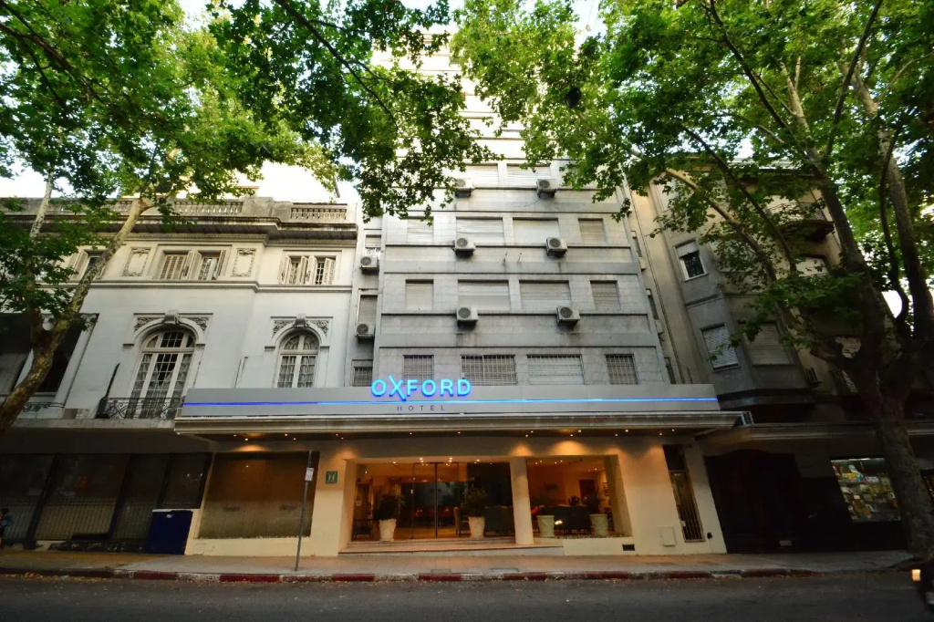 Oxford Hotel — фото