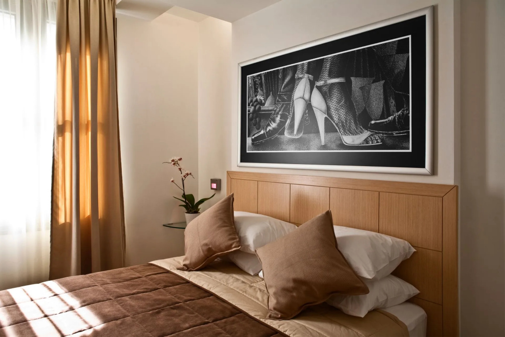 Double room (full double bed)