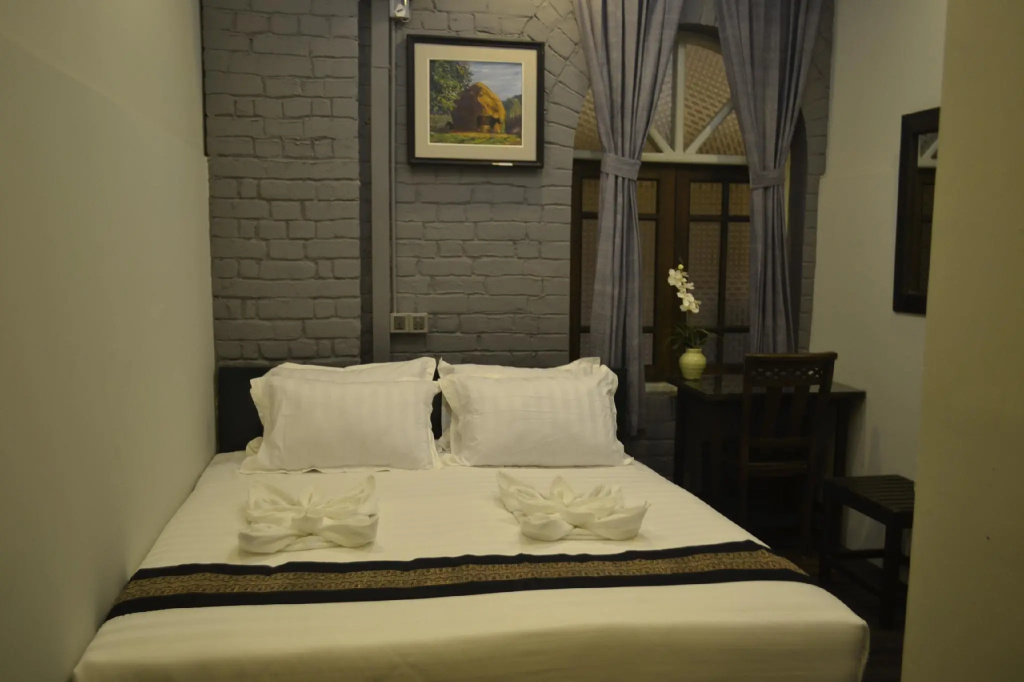 Standard Double room (full double bed)