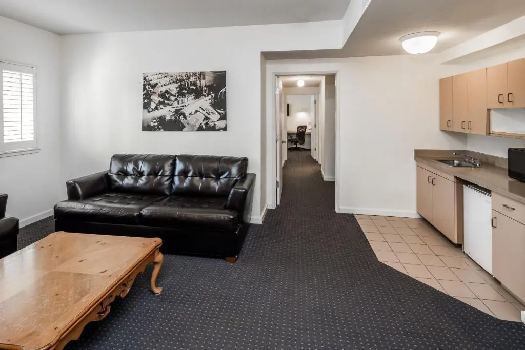 2 Bedrooms Quadruple Suite