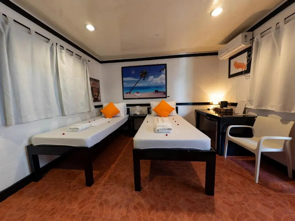 Superior Double room (full double bed)