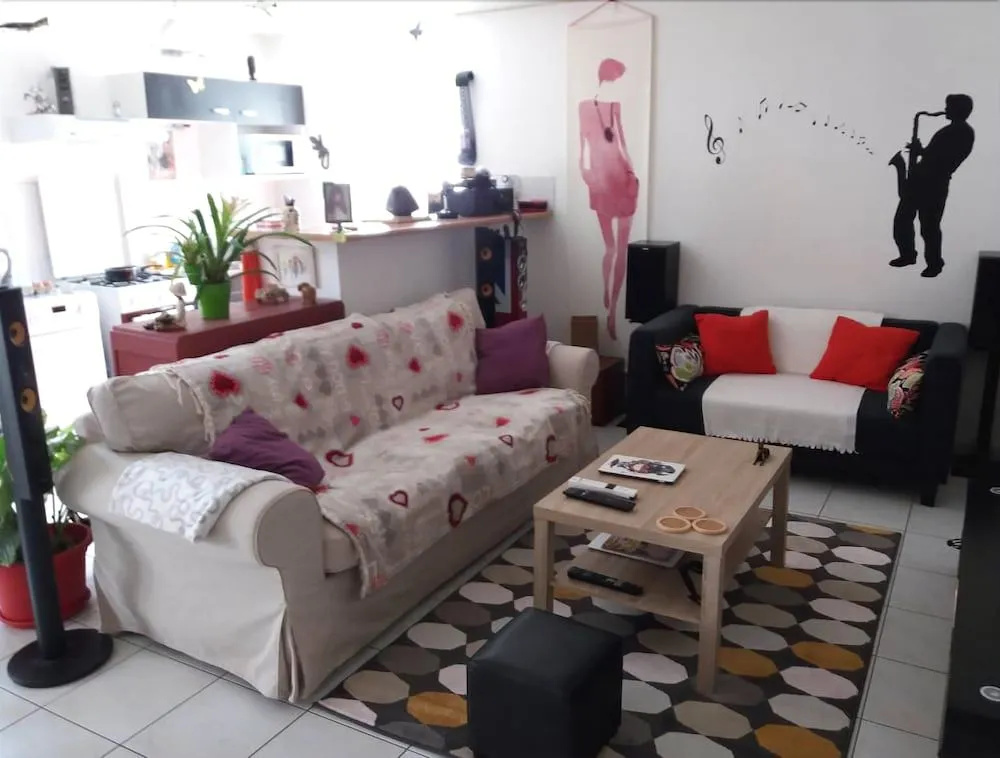 Voir la photo 1 — Chambre tout confort