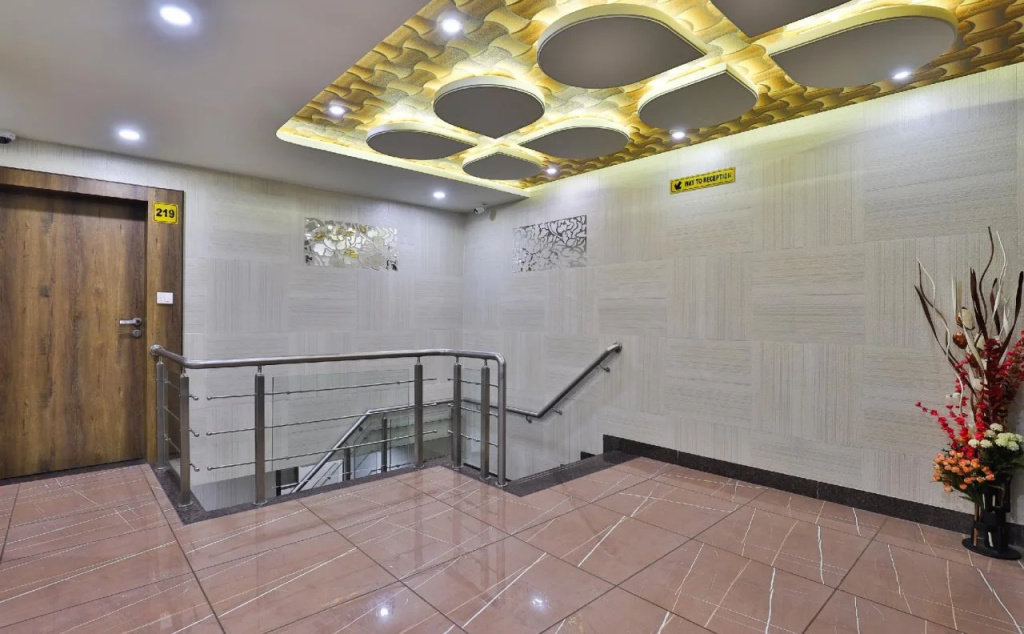 Lobby & Reception