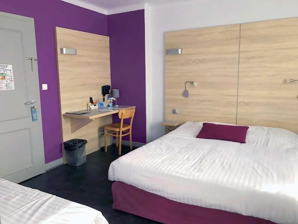 Standard Triple room