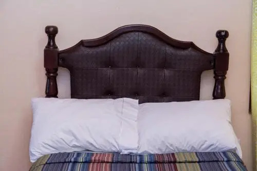 Windjammer International Cuisine & Comfort Inn