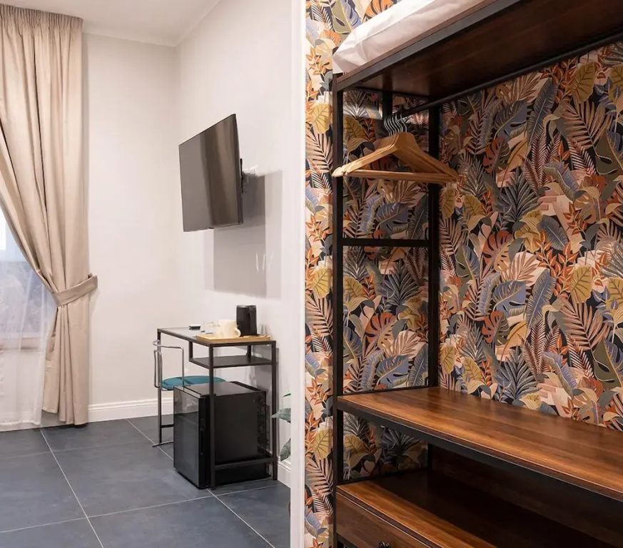Comfort room