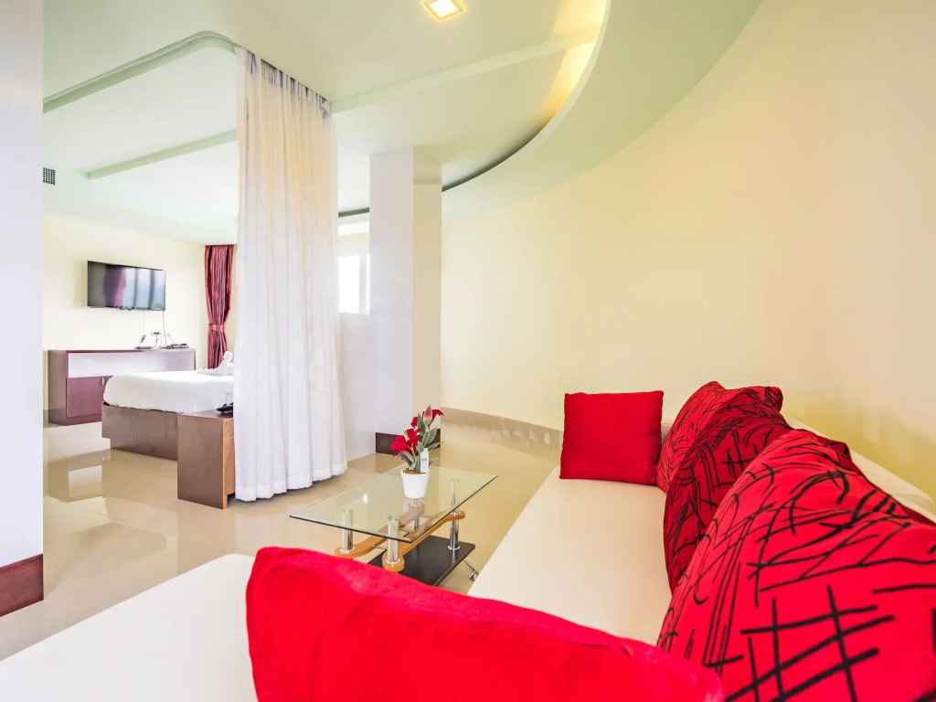 Lobby & Reception