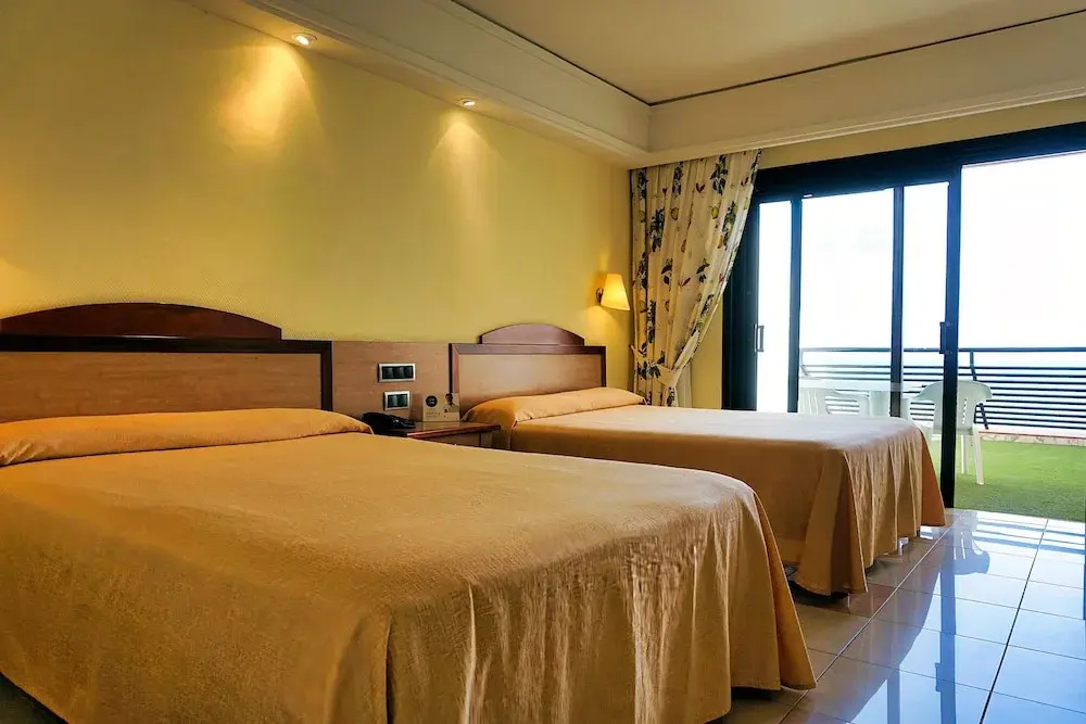 SBH Crystal Beach Hotel & Suites - Adults Only - Chambres