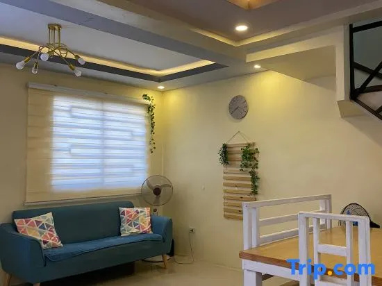Caleb Homestay (3BR Townhouse with AC in 2 bedrooms)