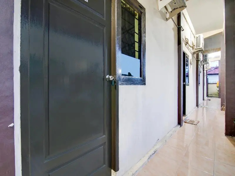 SPOT ON 91752 Izzami Homestay Syariah