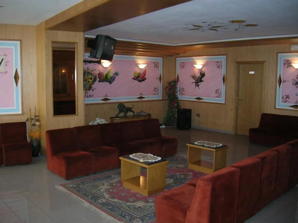 Lobby & Reception