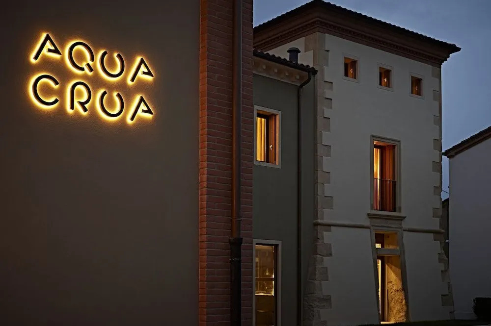 Hotel Aqua Crua