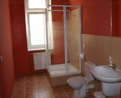 gallery_image_hidden_5