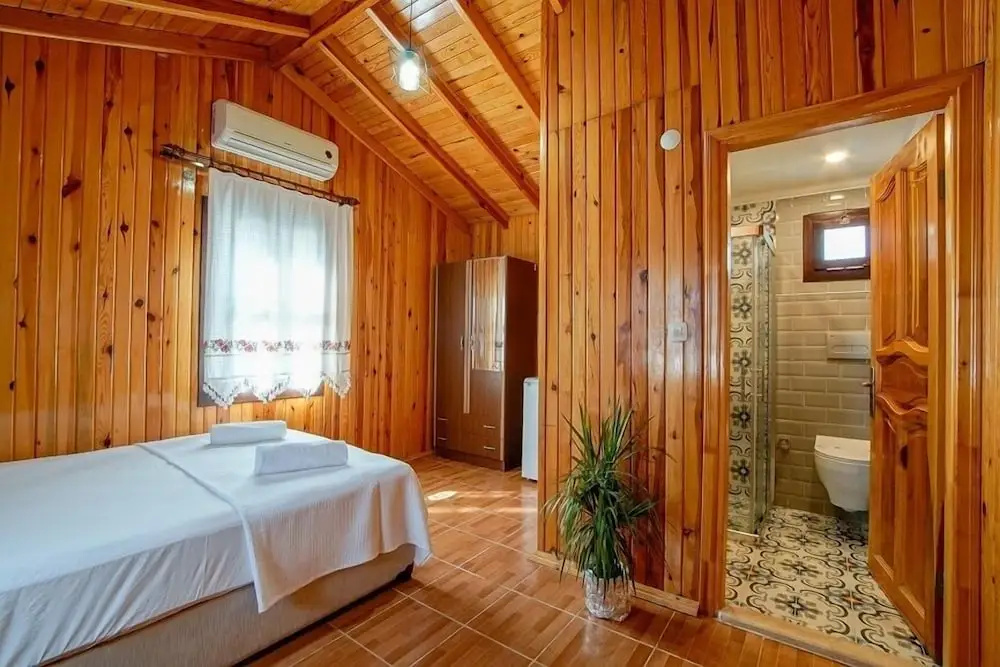 Standard Double room with garden view (full double bed)
