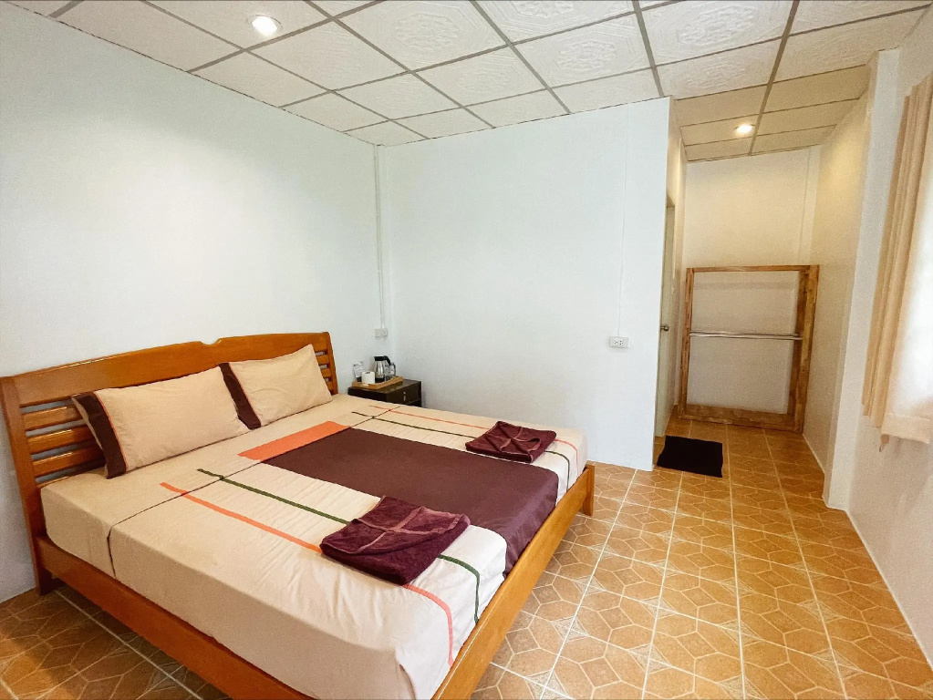 Standard Double room with garden view (full double bed)