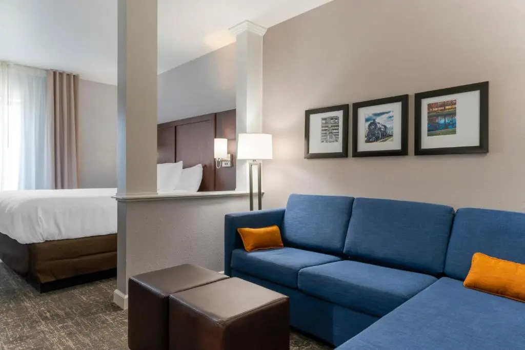 1 Bedroom Suite