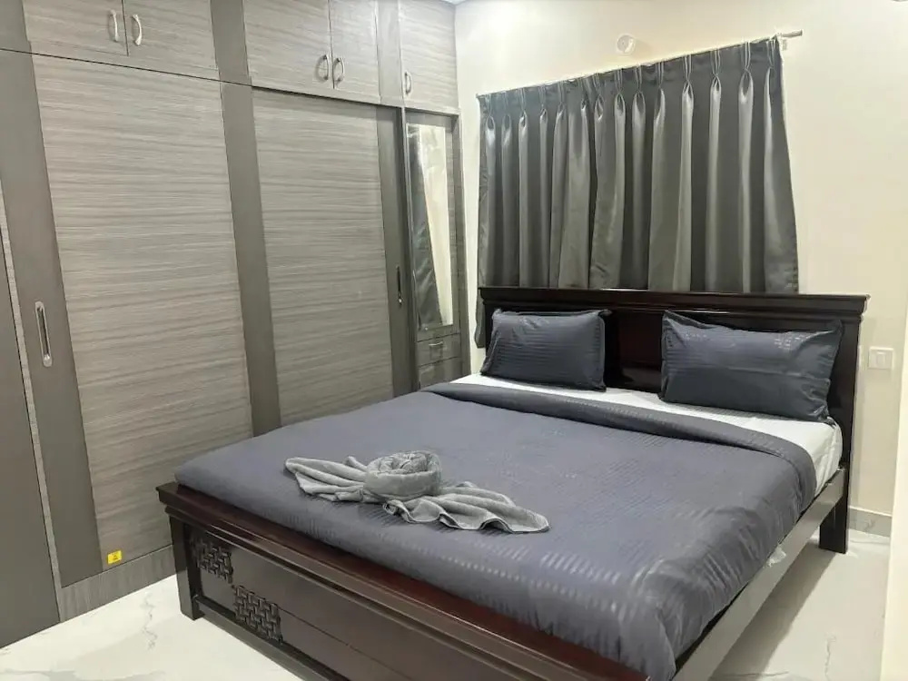 3 Bee's Service Apartments