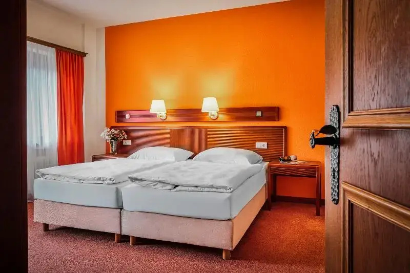 Classic Quadruple room