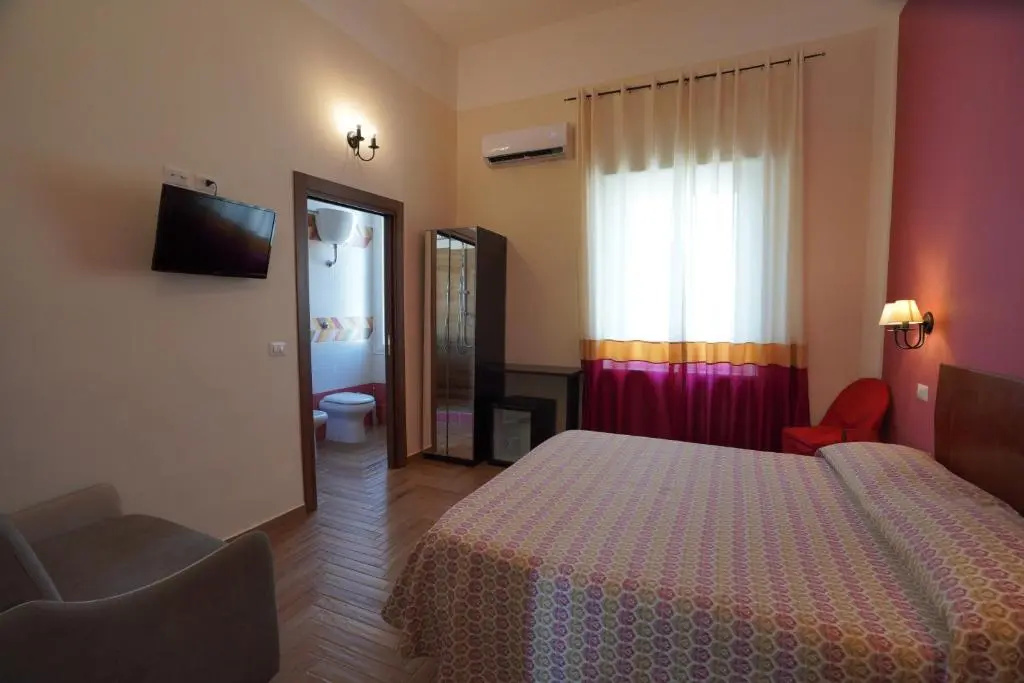 Economy room