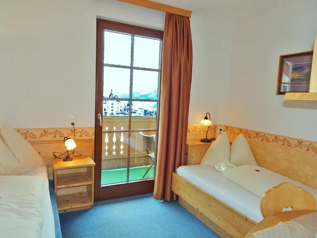 Standard Double room (twin beds)