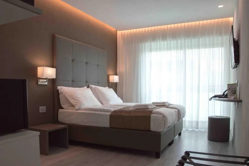 International Beach Hotel - Chambres