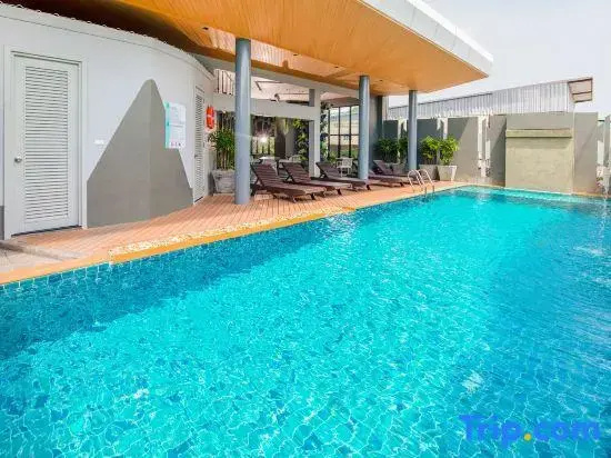 Ratana Hotel Sakdidet, Phuket Town