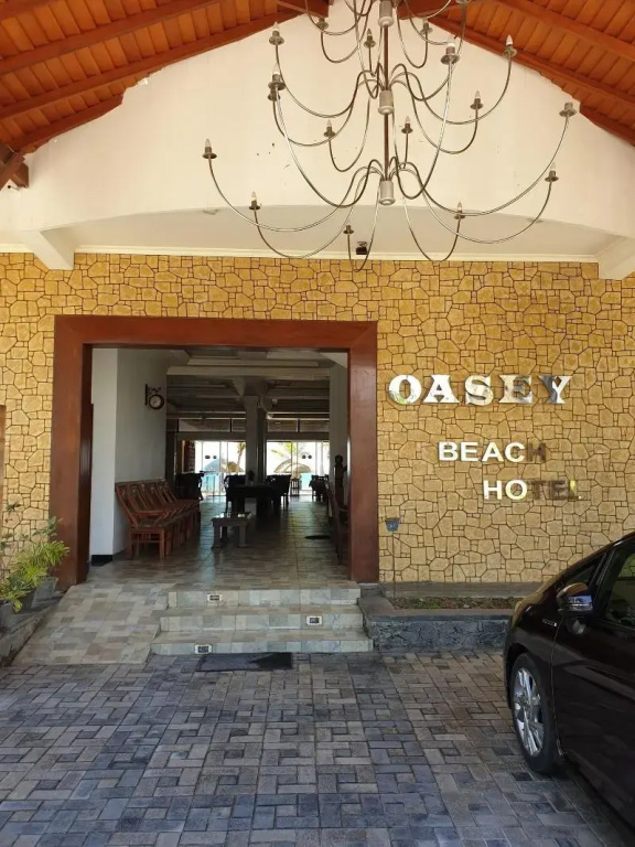 Oasey Beach Hotel — фото