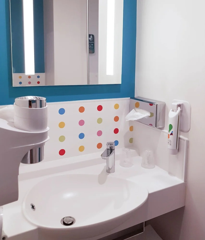 Standard Double room with balcony (full double bed)