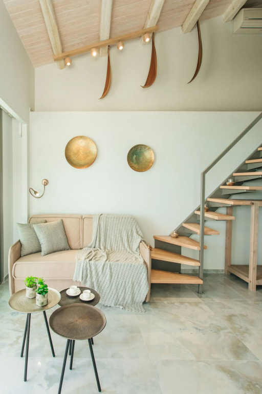 Blue Carpet Luxury Suites — 3