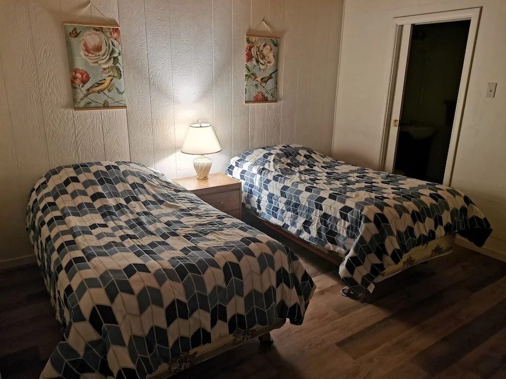 Economy room