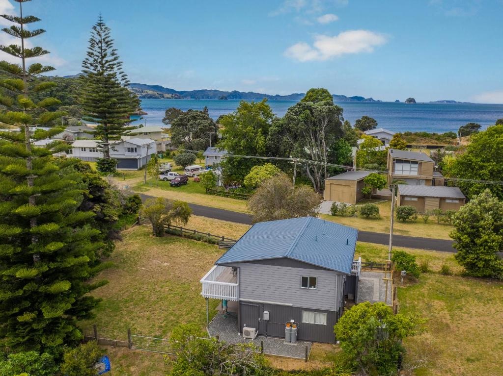 Recharge on Riverview - Cooks Beach Holiday Home