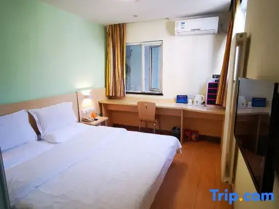Business Double room (full double bed)