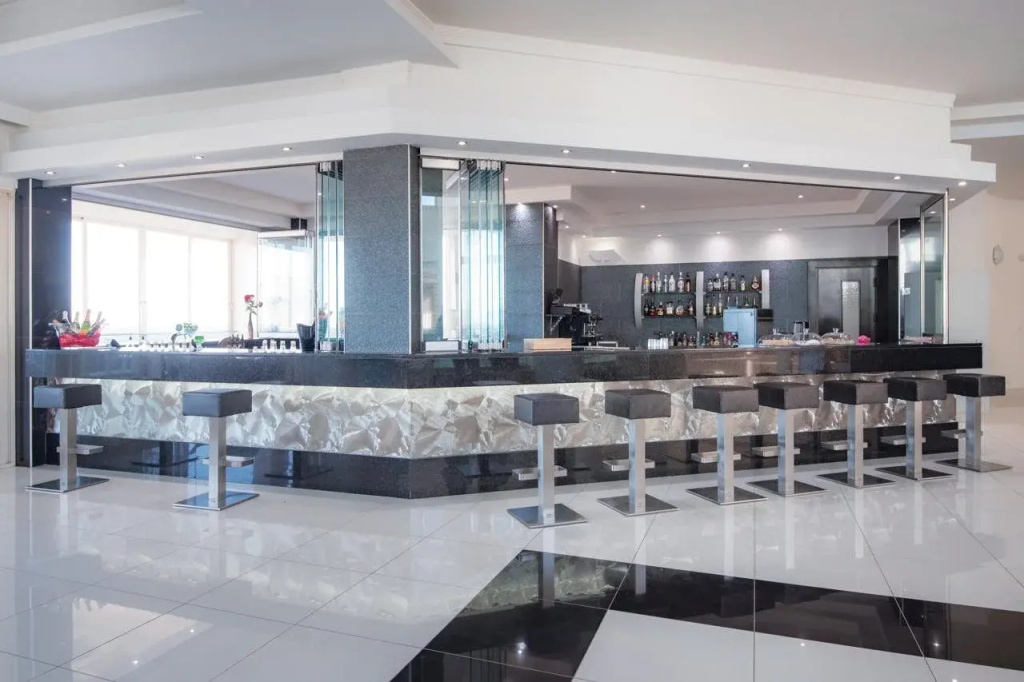 Grand Blue Beach Hotel - Général