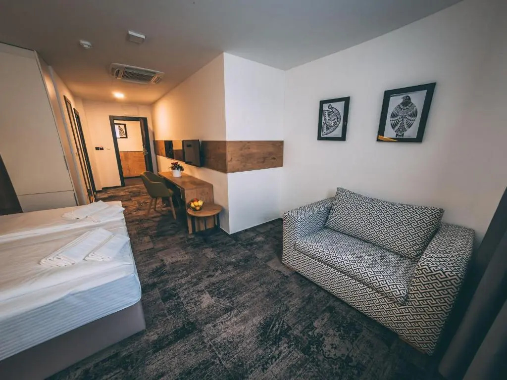 Deluxe Triple room