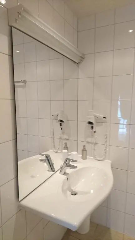 Hotel Kaiserhof Am Dom - Chambres
