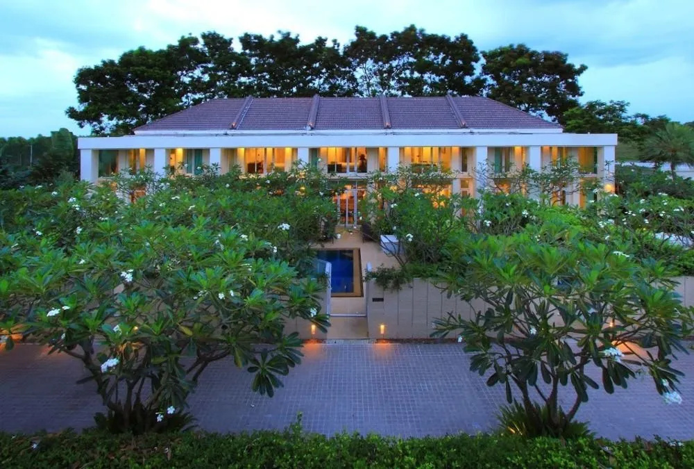 Tadarawadi Pool Villa at Phoenix Golf