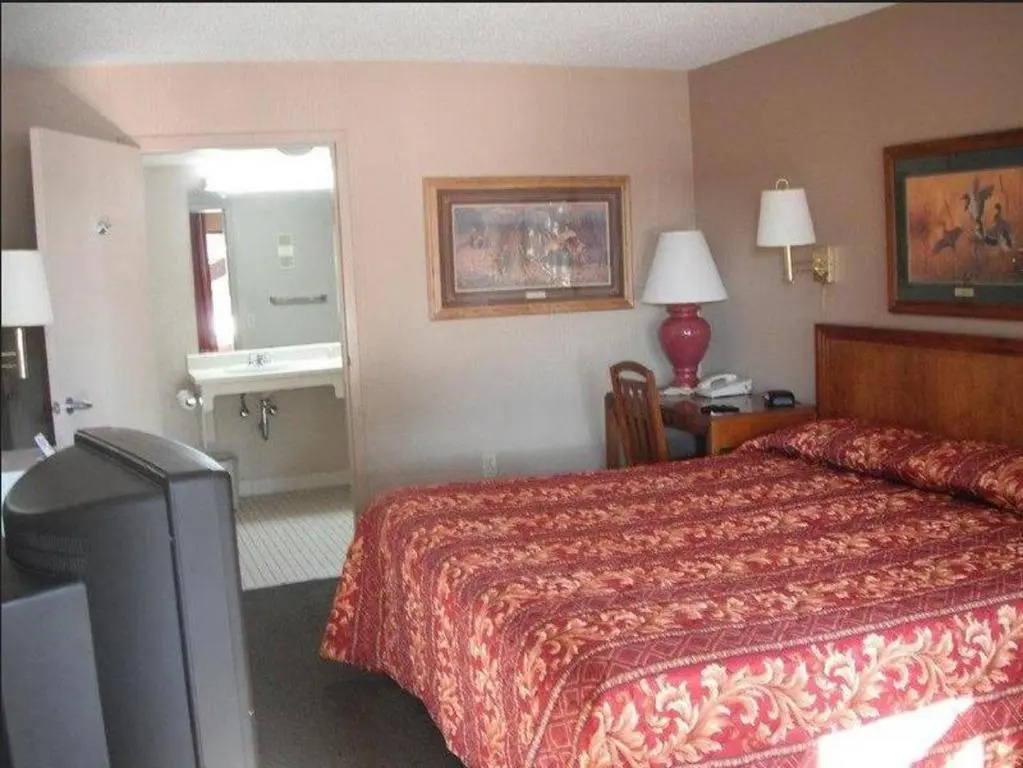 Standard Double room (full double bed)