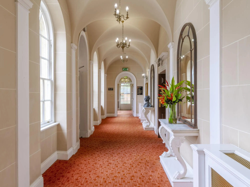 Hitchin Priory - Général