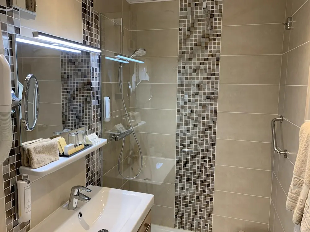 Superior Double room (full double bed)