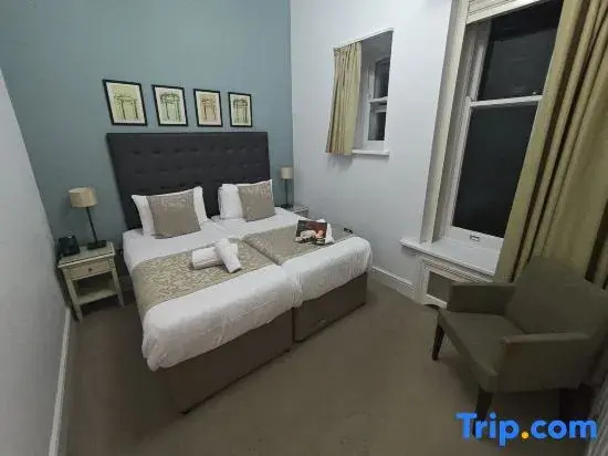 Economy room