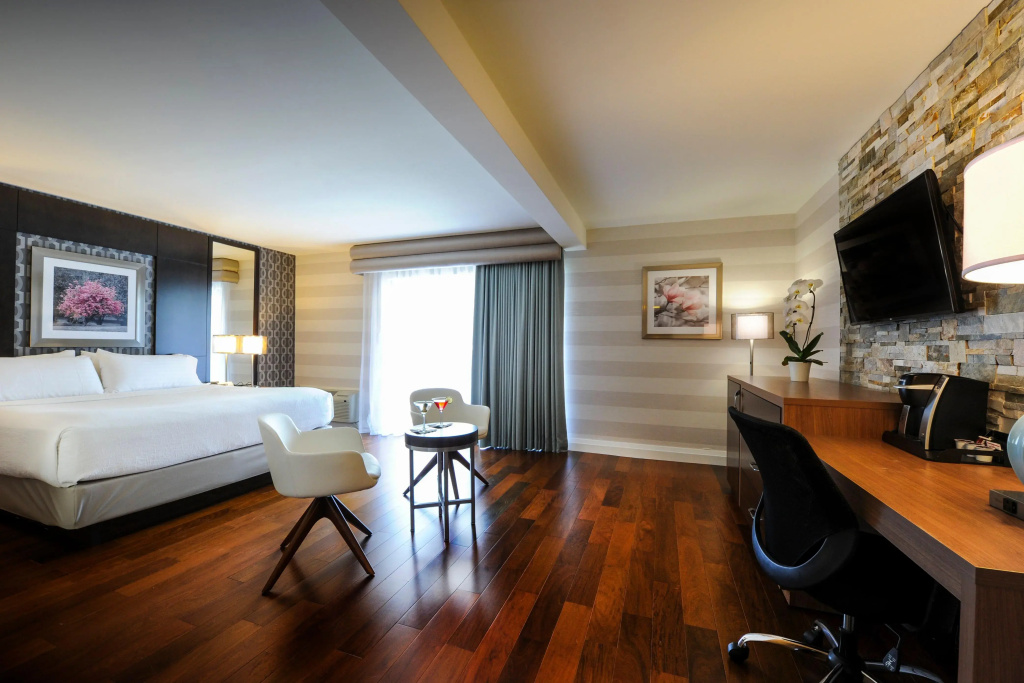Holiday Inn Niagara Falls - By The Falls by IHG - Général